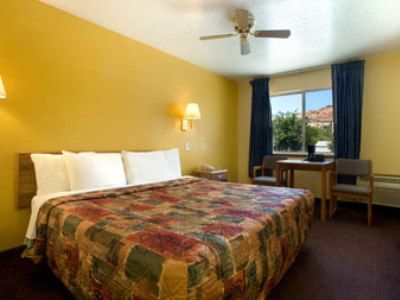 Days By Wyndham Hotel 2*